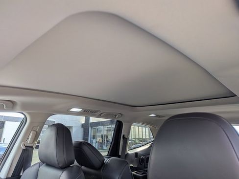 Used 2022 Subaru Ascent Limited w/ Technology Package image 28