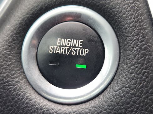 Used 2019 Chevrolet Traverse LT FWD image 22
