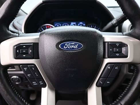 Used 2021 Ford F250 Lariat image 11