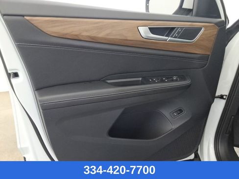 New 2026 Volkswagen Atlas SE image 17