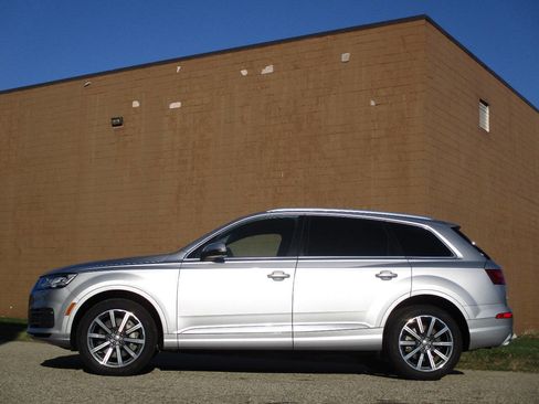 Used 2018 Audi Q7 3.0T Prestige w/ Prestige Package image 4