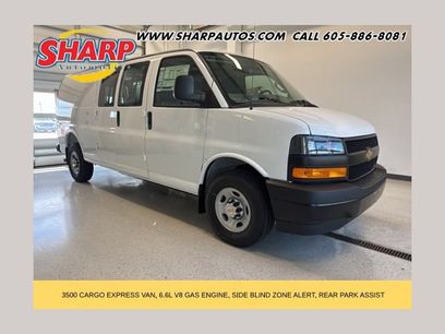 New 2026 Chevrolet Express 3500 Extended w/ Driver Convenience Package