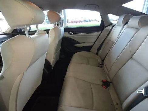 Used 2018 Honda Accord LX image 6
