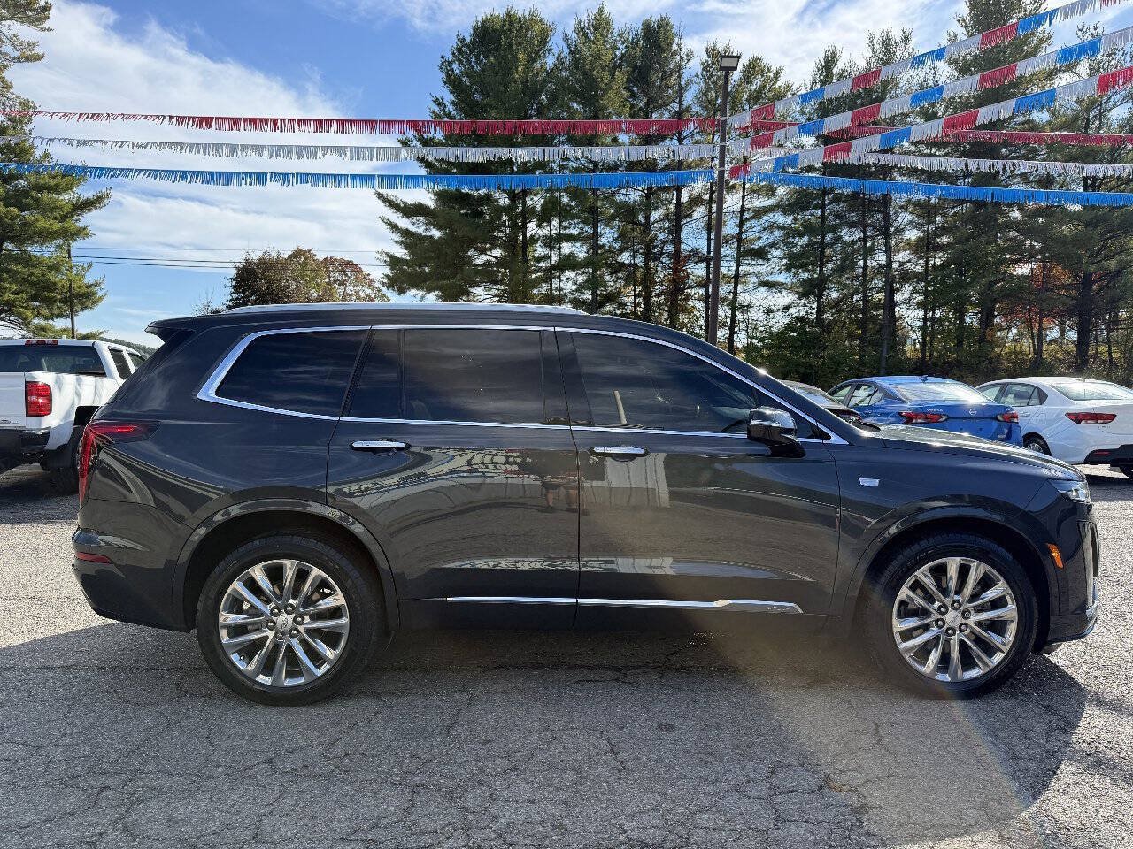 Used 2022 Cadillac XT6 Premium Luxury AWD/4WD image 6