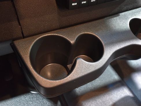 Used 2023 Mercedes-Benz Sprinter 2500 image 32