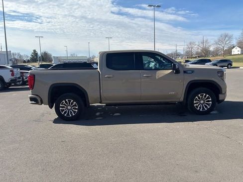 Used 2022 GMC Sierra 1500 AT4 w/ AT4 Premium Package image 7