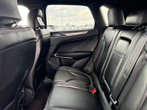 Used 2019 Lincoln MKC Premiere FWD image 12