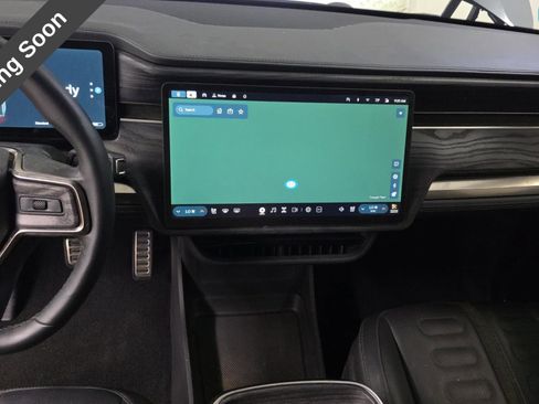 Used 2022 Rivian R1T Adventure image 10