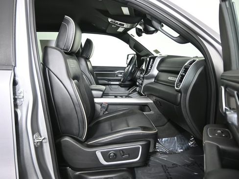 Used 2022 RAM 1500 Laramie AWD/4WD image 14