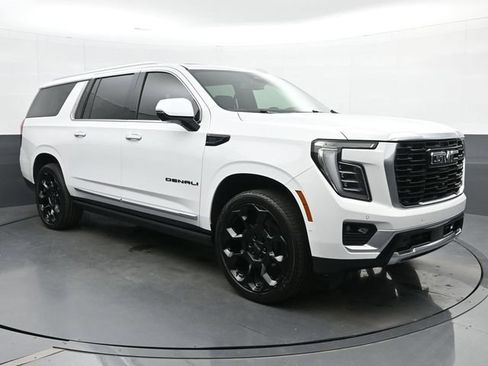 Used 2025 GMC Yukon XL Denali AWD/4WD image 1