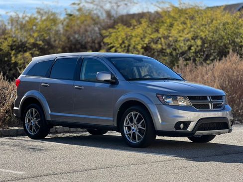 Used 2017 Dodge Journey GT w/ Driver Convenience Group image 2