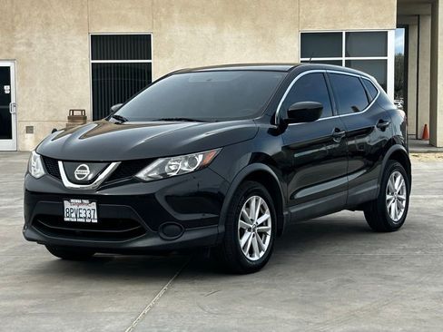 Used 2019 Nissan Rogue Sport S w/ Appearance Package image 3