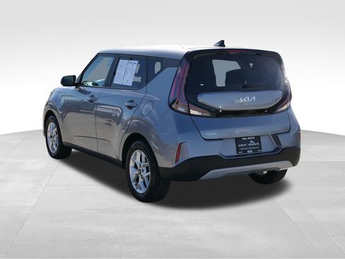 Used 2023 Kia Soul S image 6