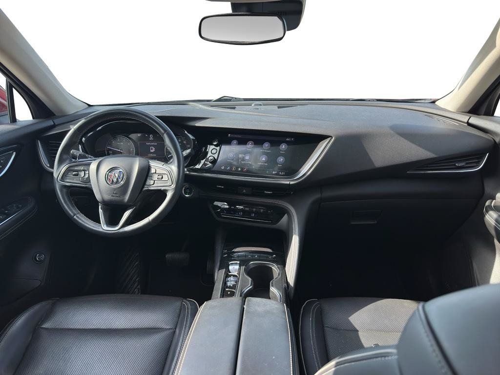 Used 2022 Buick Envision Essence w/ Safety Package FWD image 3