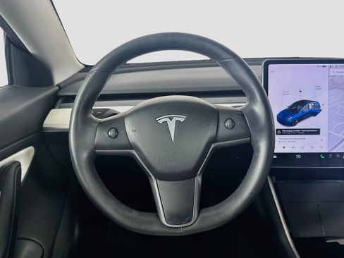 Used 2020 Tesla Model 3 Standard Range Plus RWD image 17