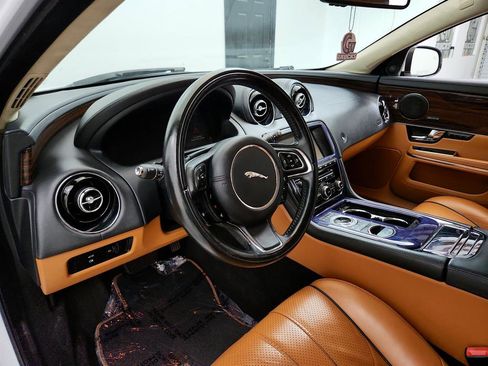 Used 2013 Jaguar XJ L Portfolio AWD/4WD image 13