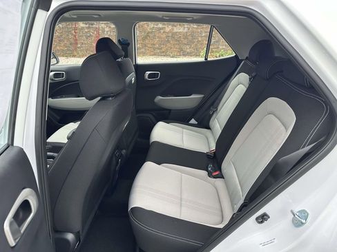 New 2026 Hyundai Venue SEL image 12