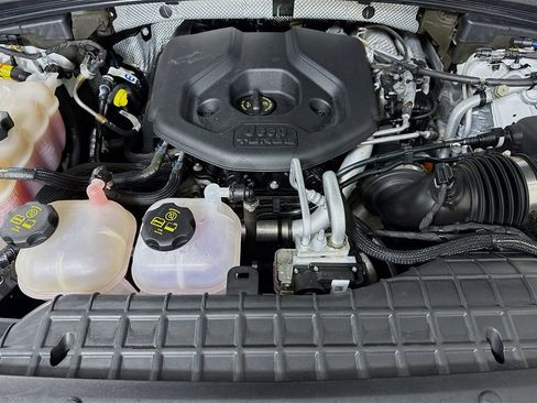 Used 2022 Jeep Grand Cherokee Overland image 37