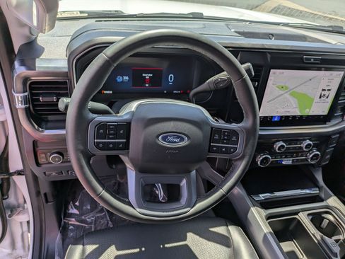 Used 2026 Ford F250 Lariat AWD/4WD image 18