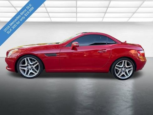 Used 2016 Mercedes-Benz SLK 300 image 2