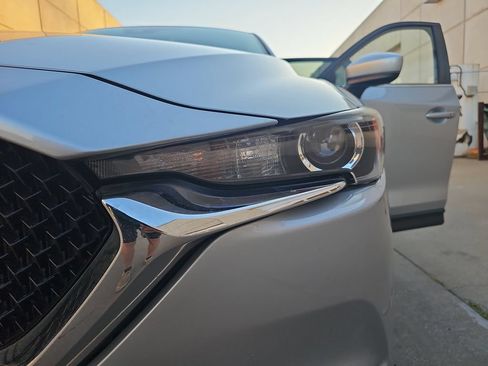 Used 2020 MAZDA CX-5 Touring FWD image 30