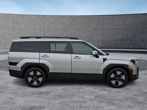 Certified 2025 Hyundai Santa Fe SEL image 12