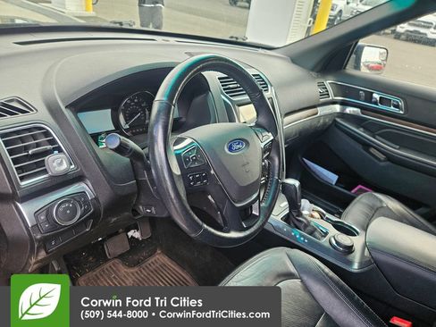 Used 2017 Ford Explorer Limited AWD/4WD image 2