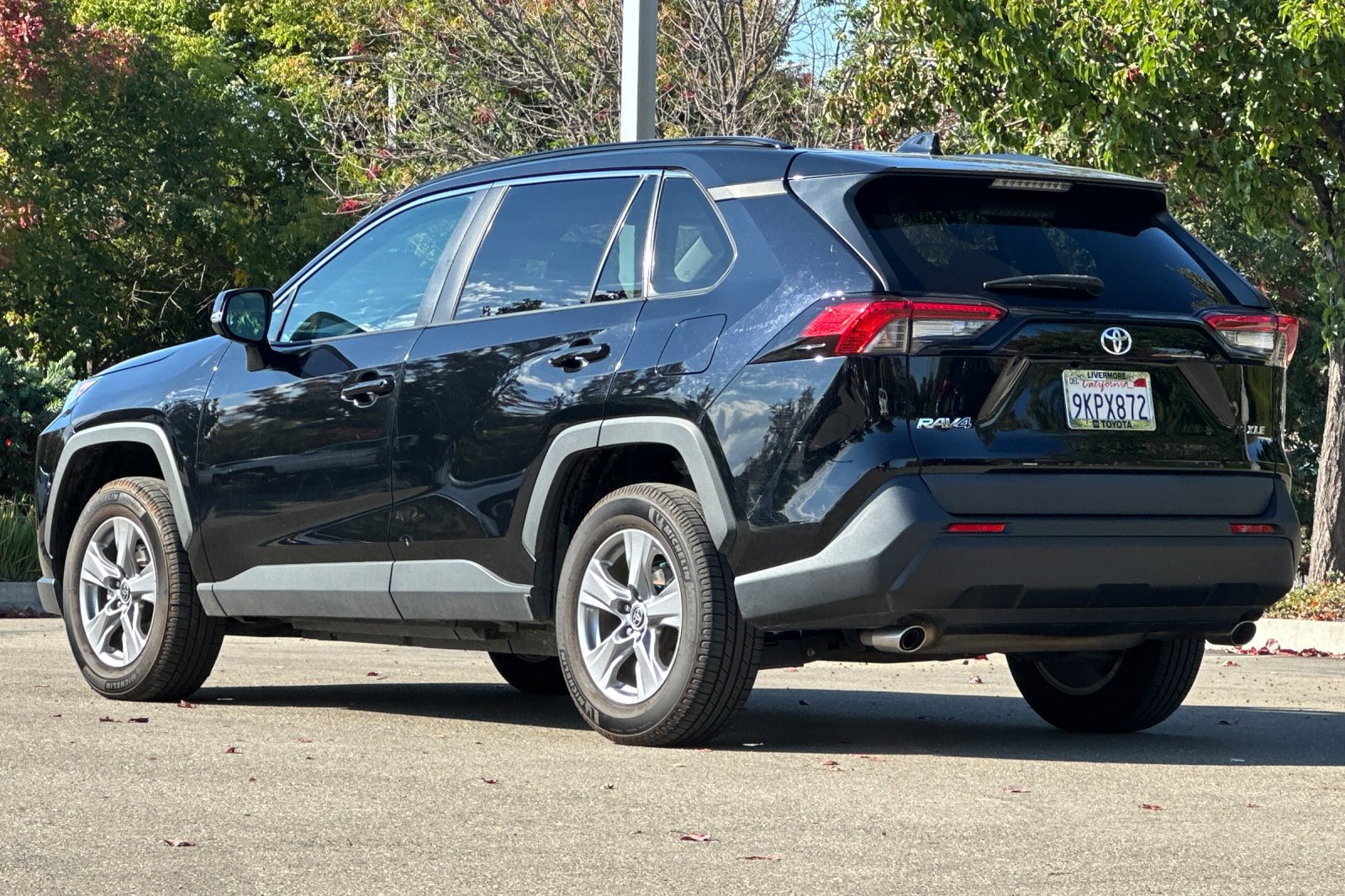 Certified 2024 Toyota RAV4 XLE w/ Convenience Package FWD image 6