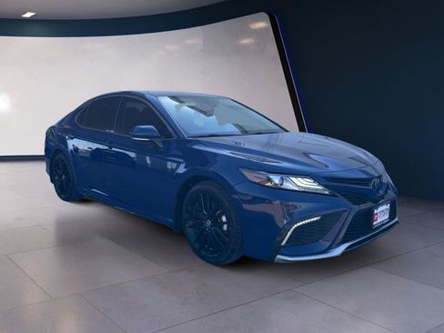 Used 2023 Toyota Camry XSE image 7