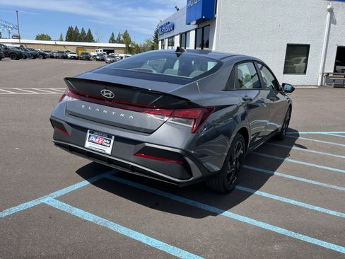 New 2026 Hyundai Elantra Sport FWD image 5