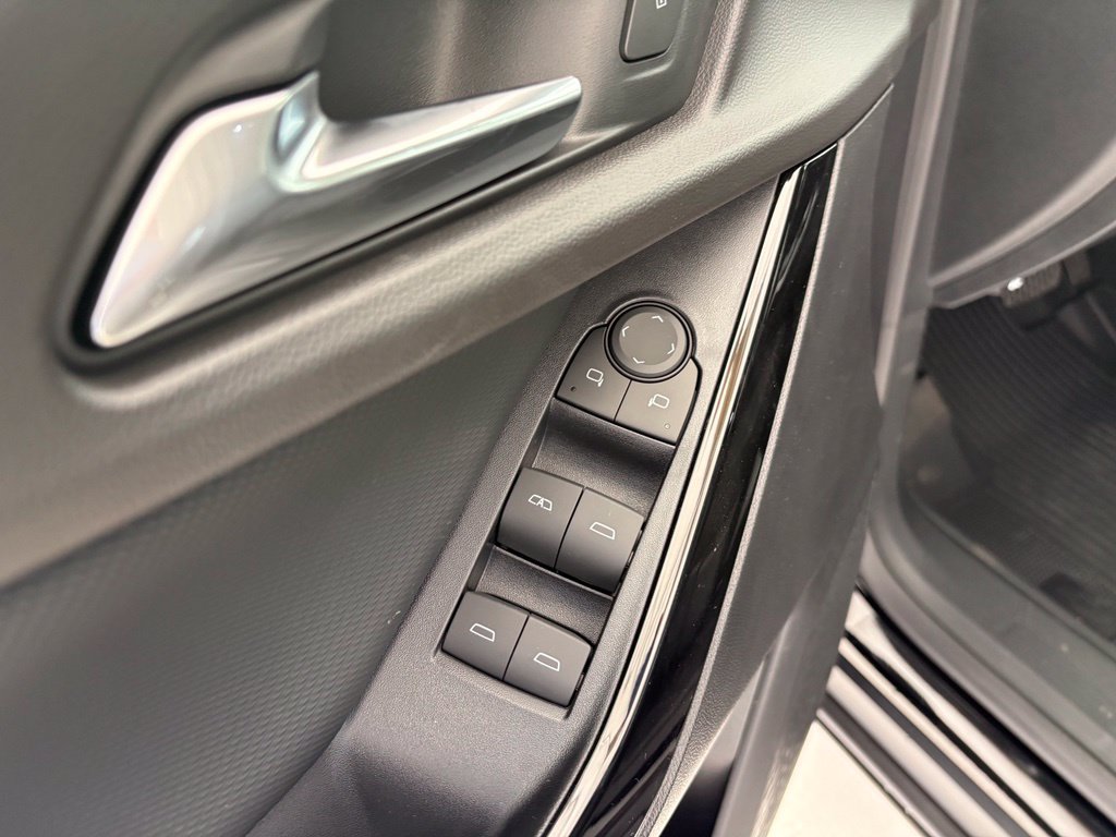 New 2027 Chevrolet Equinox LT w/ LPO, Floor Liner Package FWD image 25