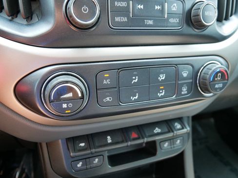 Used 2016 Chevrolet Colorado Z71 AWD/4WD image 22