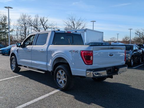 Certified 2022 Ford F150 XLT w/ Equipment Group 302A High image 5