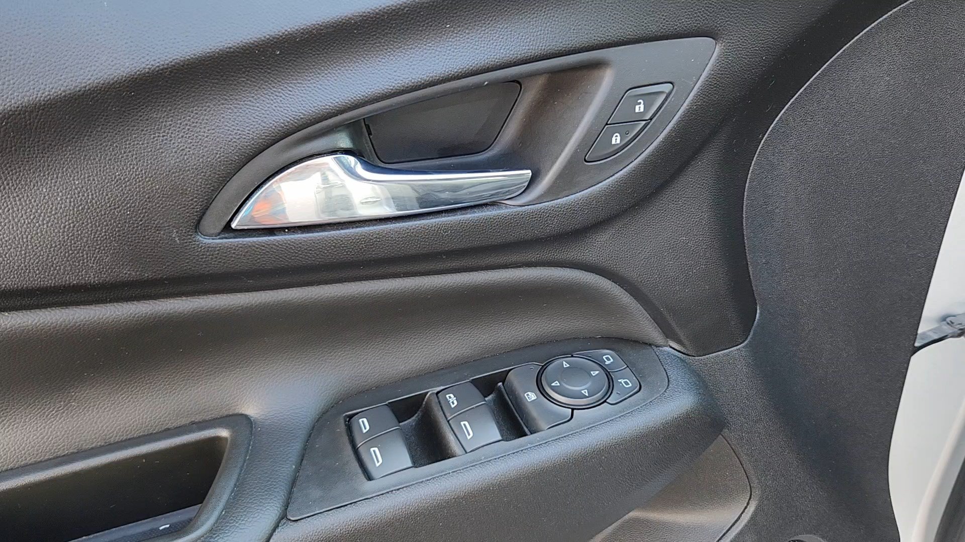 Used 2022 Chevrolet Equinox LT AWD/4WD image 7