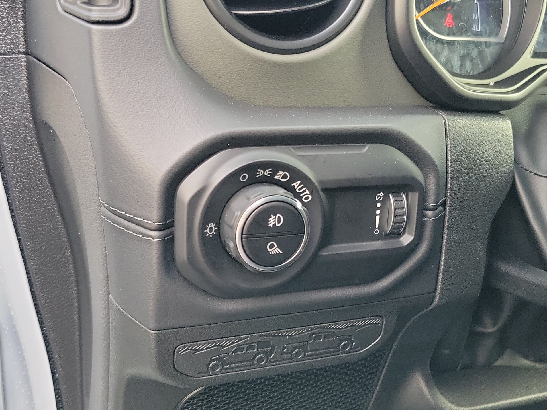 New 2026 Jeep Gladiator Mojave AWD/4WD image 13