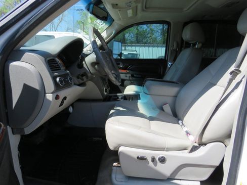 Used 2013 GMC Sierra 2500 SLT w/ SLT Convenience Package image 14