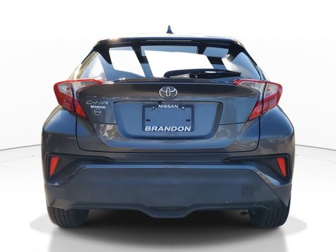 Used 2020 Toyota C-HR XLE image 6