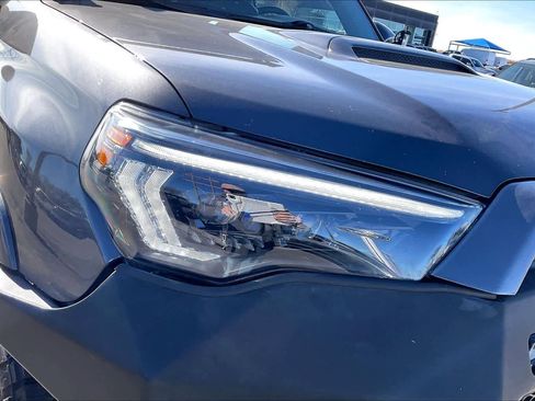 Used 2018 Toyota 4Runner TRD Off-Road image 26