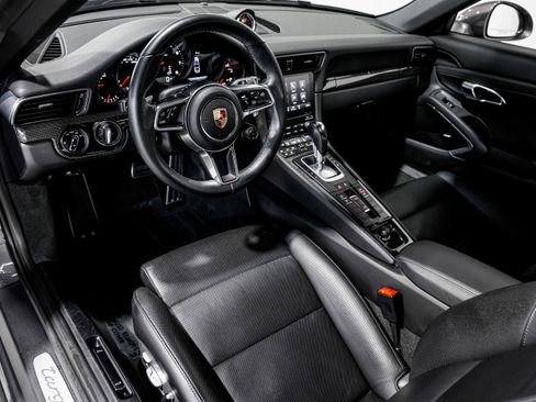 Used 2017 Porsche 911 Targa 4S image 9