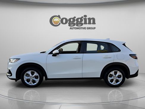 Certified 2023 Honda HR-V LX image 2