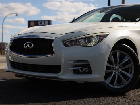 Used 2017 INFINITI Q50 2.0t image 29
