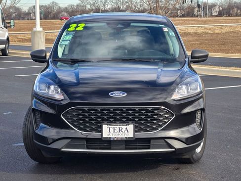 Used 2022 Ford Escape SE image 2