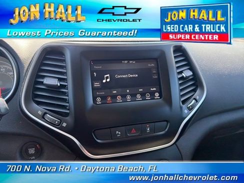 Used 2021 Jeep Cherokee Latitude Plus image 24