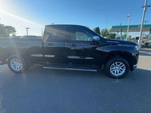Used 2021 Chevrolet Silverado 1500 LT AWD/4WD image 9