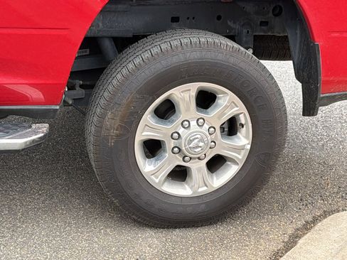 Used 2024 RAM 2500 Big Horn w/ Safety Group image 12