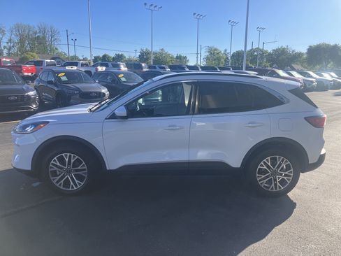 Certified 2021 Ford Escape SEL AWD/4WD image 4