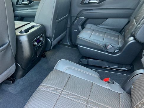 New 2026 Chevrolet Tahoe High Country AWD/4WD image 9