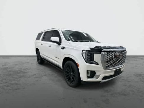 Used 2021 GMC Yukon XL Denali w/ Denali Premium Package RWD image 6