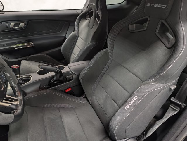 Used 2018 Ford Mustang Shelby GT350 w/ Electronics Package RWD image 16