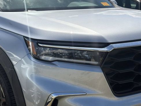 Used 2023 Honda Pilot EX-L image 2